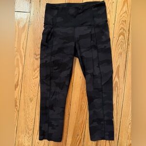 Lululemon Women Fast Free Crop HR 19” LW6BCWS ICMG Black Camo Nulux Size 4 Gray